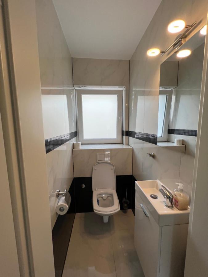 Apartment Wunderschoene Mit Terrasse - 24h7t Checkin *
